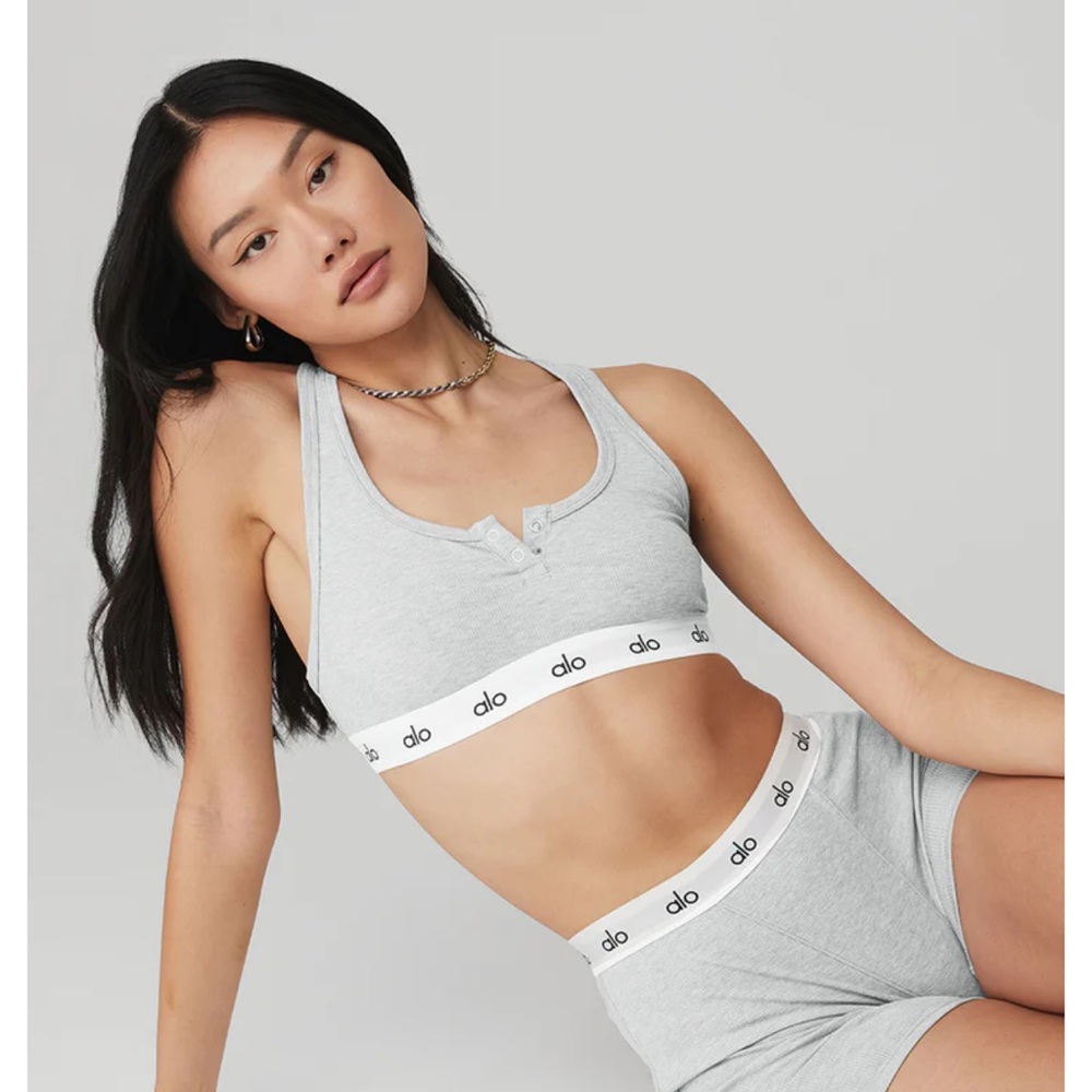 Alo Yoga Icon Ribbed Henley Bra